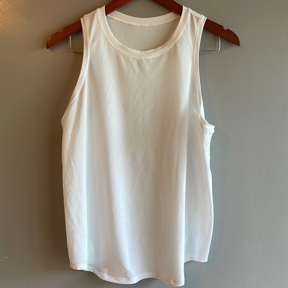lululemon athletica Tops - Lululemon Athletica White Top Size 6